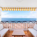 Neptuno “playa De Arenas” Apartment *