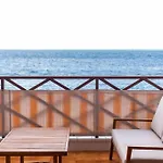 Neptuno “playa De Arenas” Apartment *
