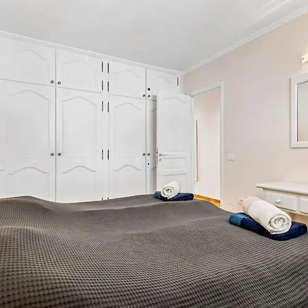 Neptuno “playa De Arenas” Puerto de Santiago