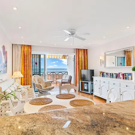 Apartman Neptuno “playa De Arenas” *