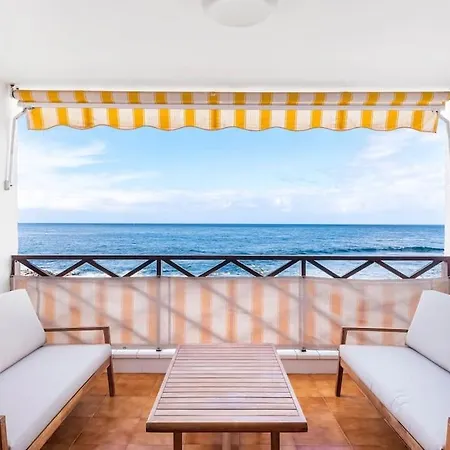 Neptuno “playa De Arenas” Apartment *